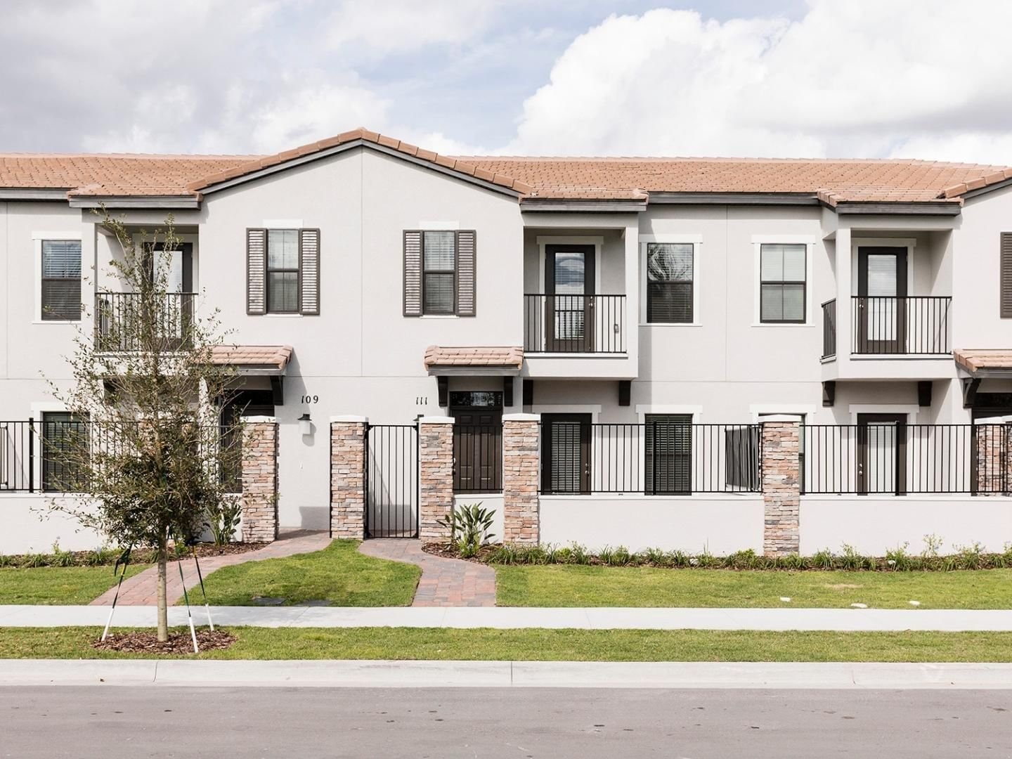 2 Bedroom / 2 Bathroom Townhouse